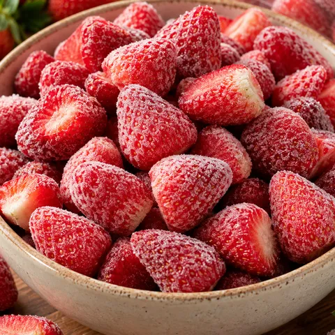 Morango Premium congelado em uma tigela